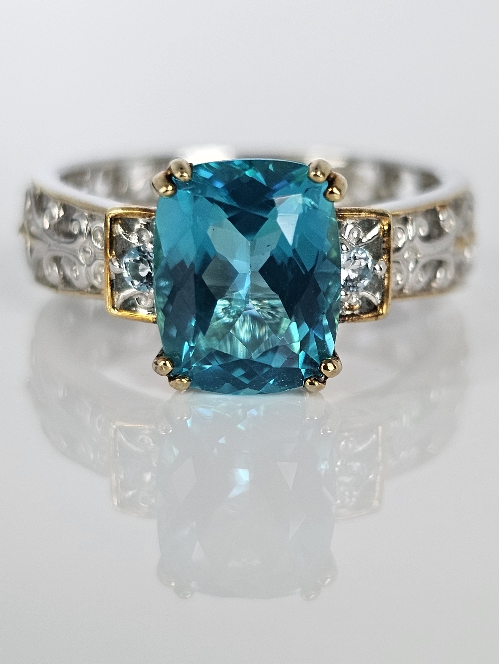 Natural Paraiba Blue Topaz Ring in Palladium Sterling Silver Size 7!
